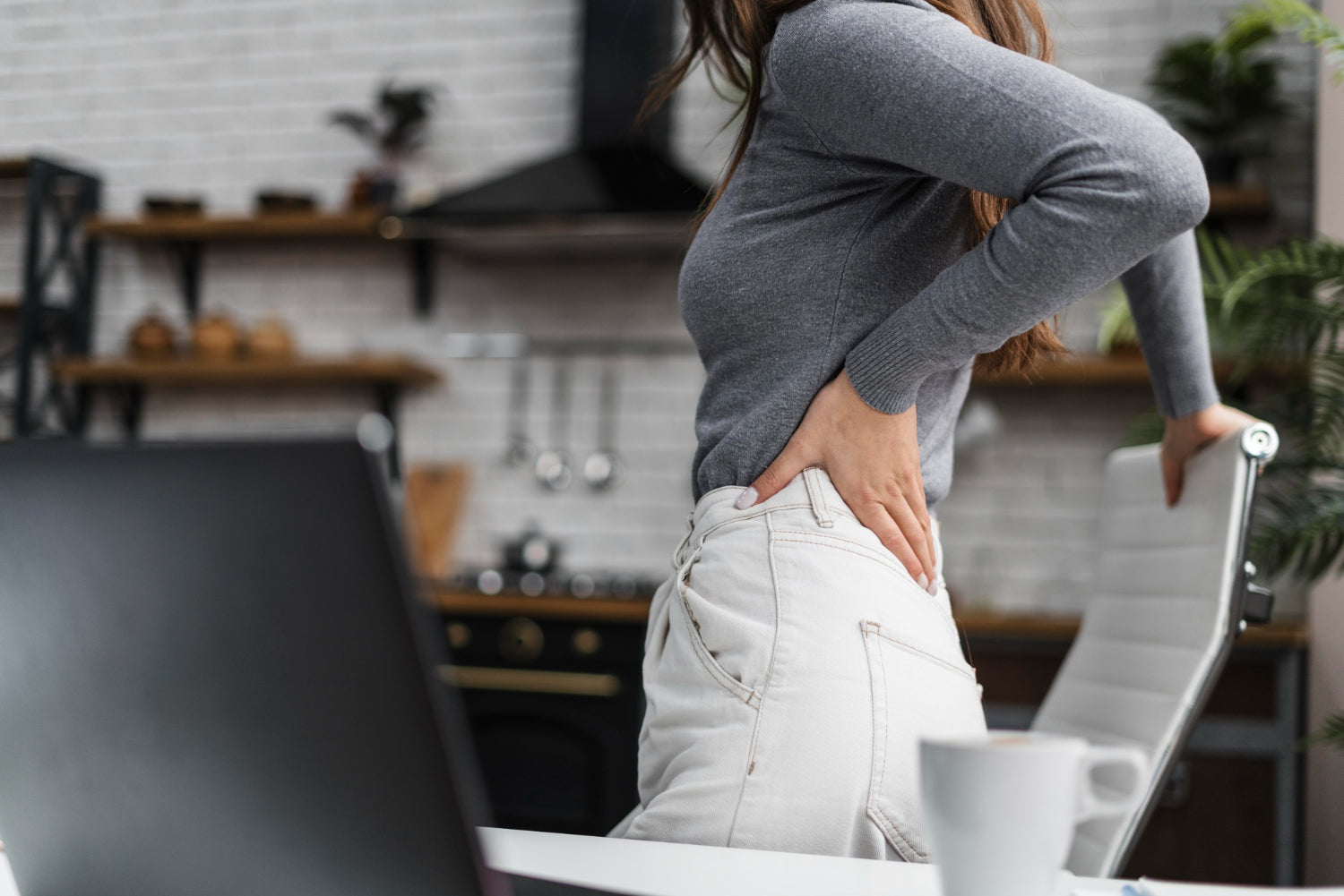 Good Posture, Great Results: How Spine Health Influences Employee Performance