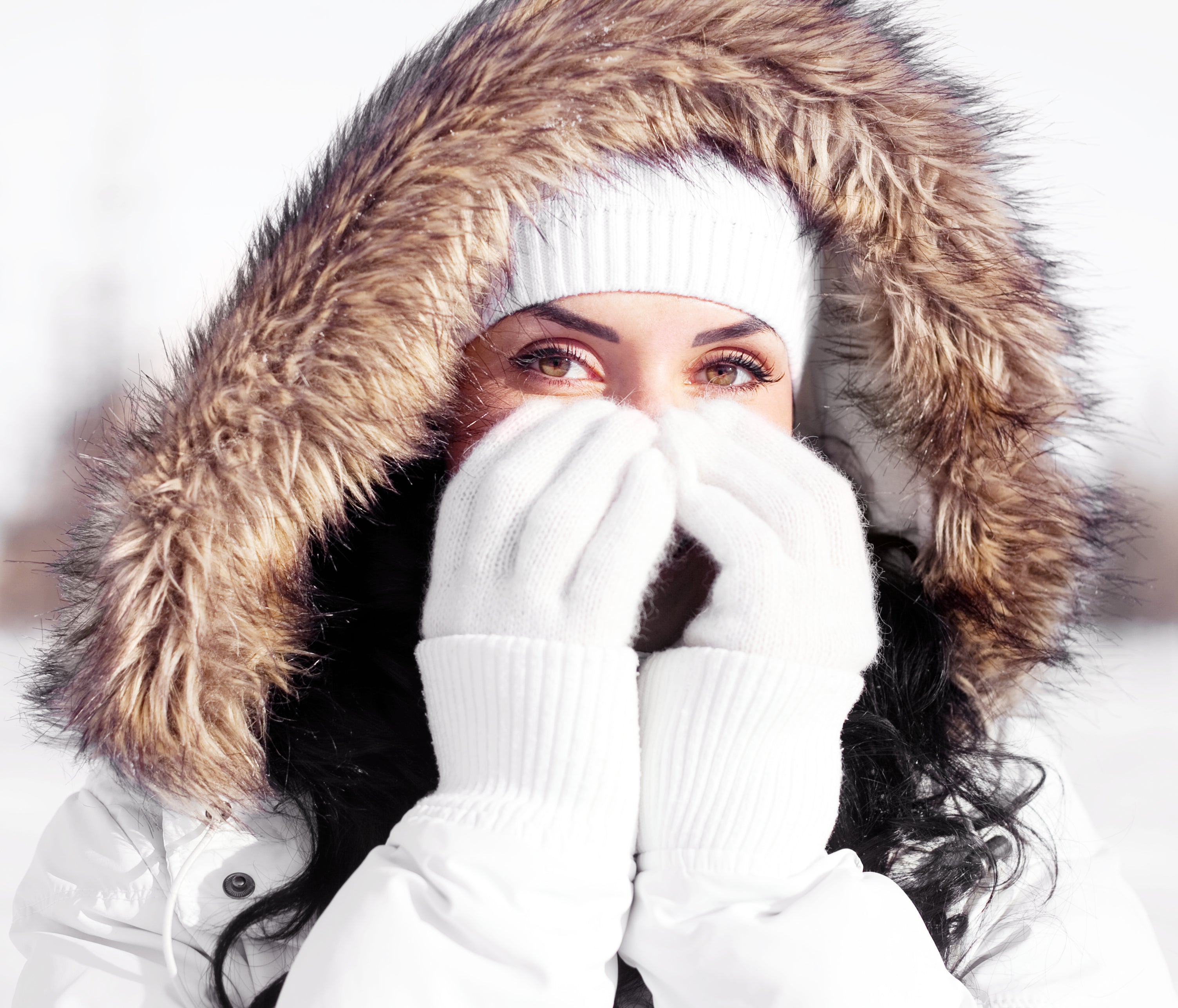 7 Proven Ways to Keep Warm in Cold Weather
