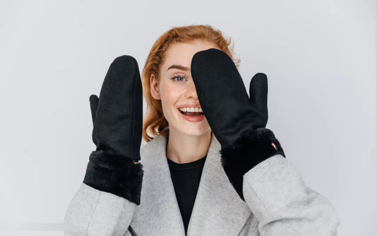 Premium Heated Mittens | Black Heated Mittens | Vulpés Store